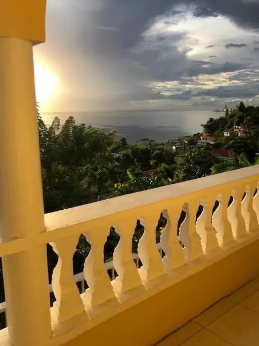 Modern Air Conditioned Home For Family & Adventure Loubiere 0*,  Dominica